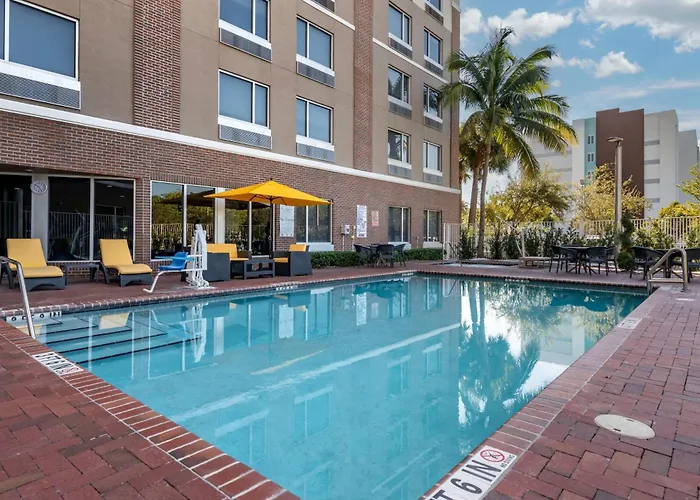 Cambria Hotel Ft Lauderdale, Airport South & Cruise Port Dania Beach